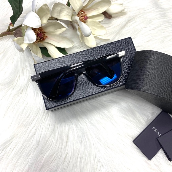 🕶😎 PRADA Sunglasses 😎🕶 - Picture 8 of 15